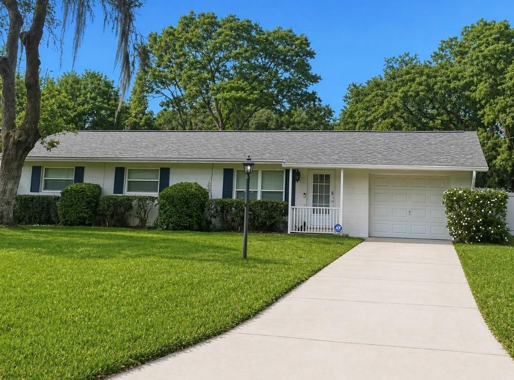 Photo of 9917 Nicoma Lane, Orlando, FL 32817 (MLS # O6401245)