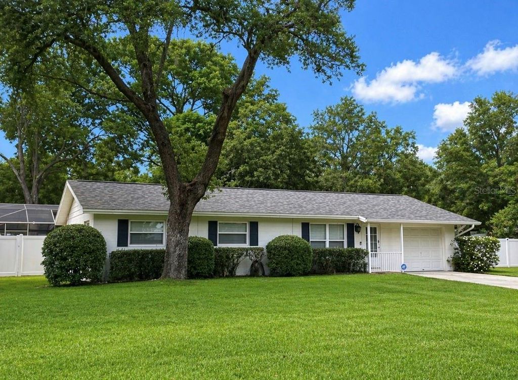 Photo of 9917 Nicoma Lane, Orlando, FL 32817 (MLS # O6401245)