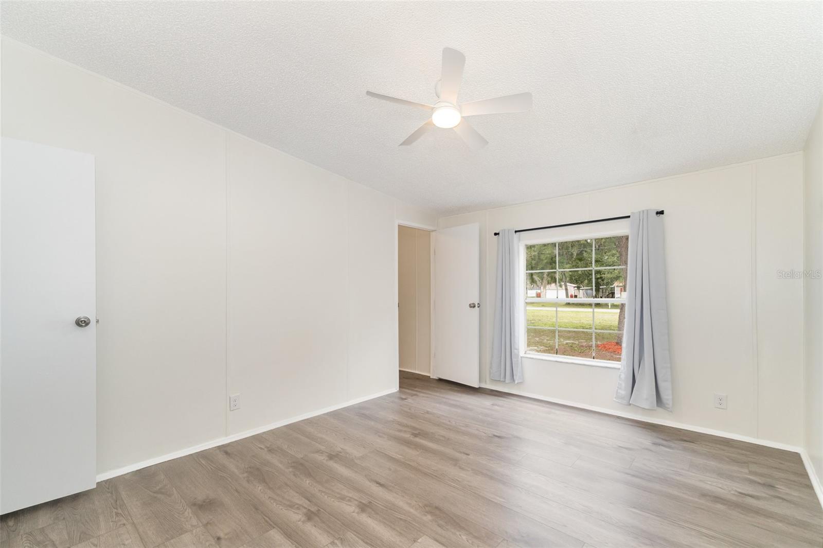 LAKE MAGNOLIA ESTATES UNIT 02 - Residential