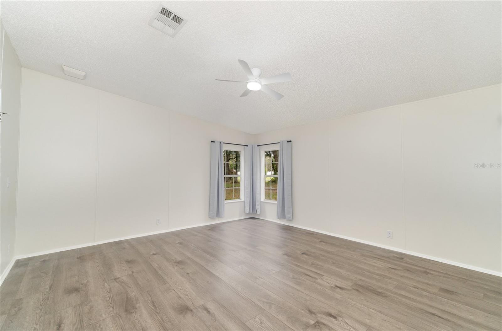 LAKE MAGNOLIA ESTATES UNIT 02 - Residential