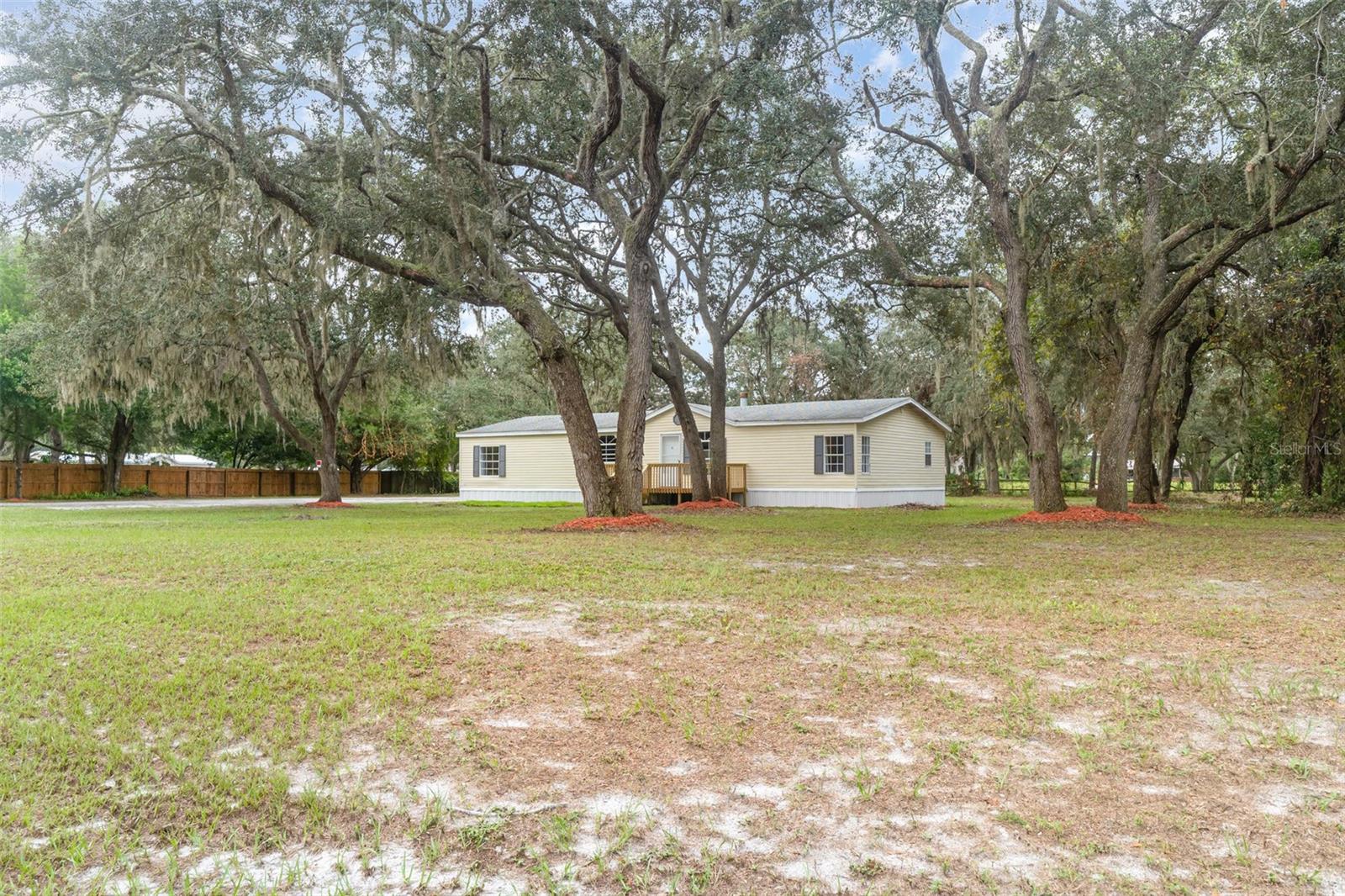 LAKE MAGNOLIA ESTATES UNIT 02 - Residential