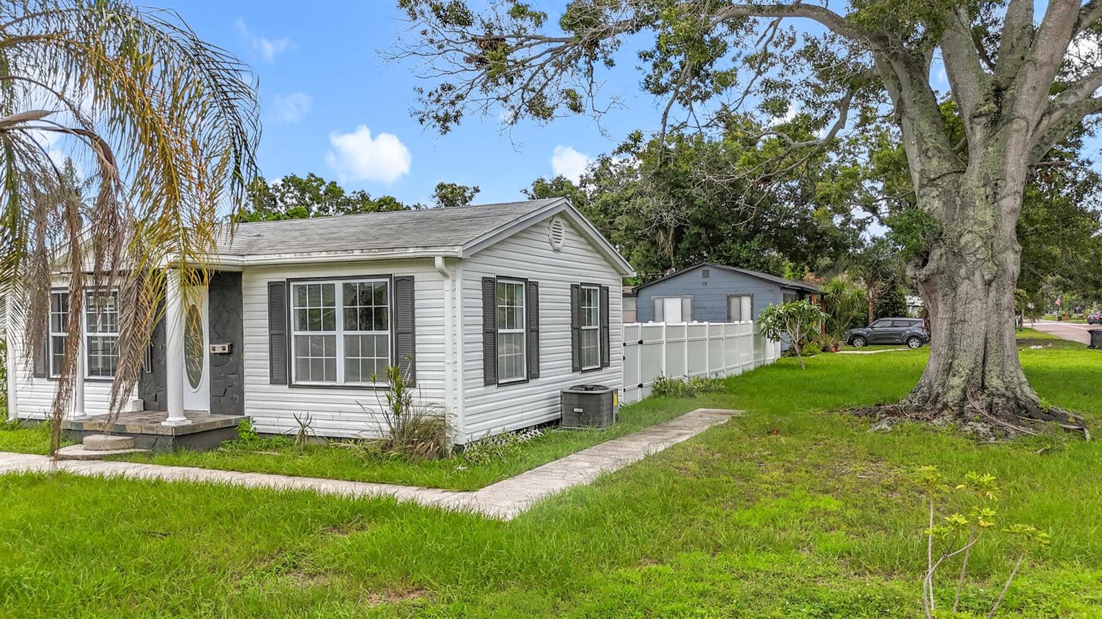 LARRYS SUB - Residential