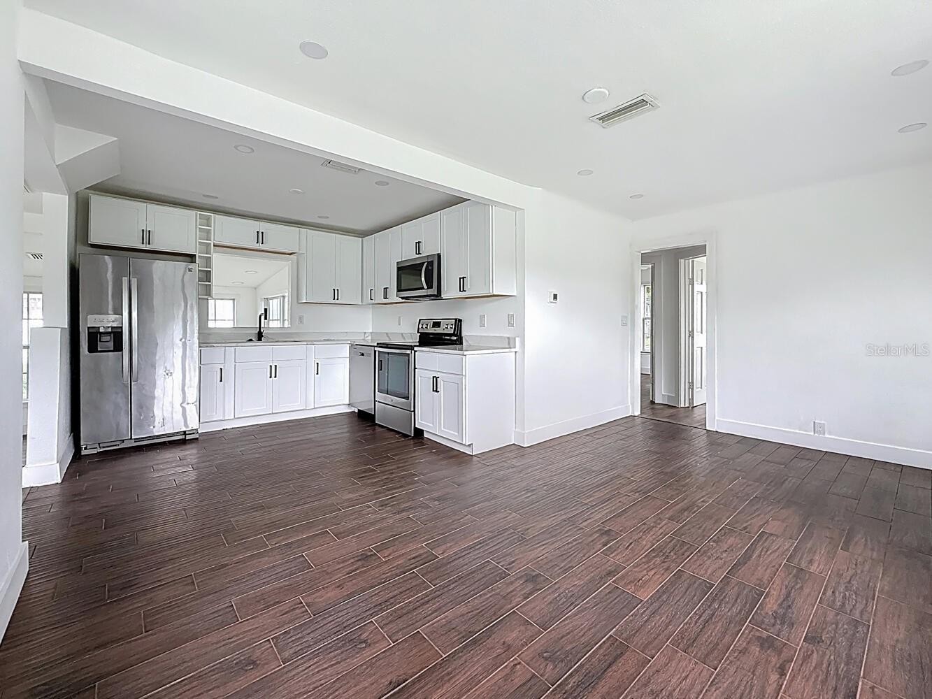 LARRYS SUB - Residential