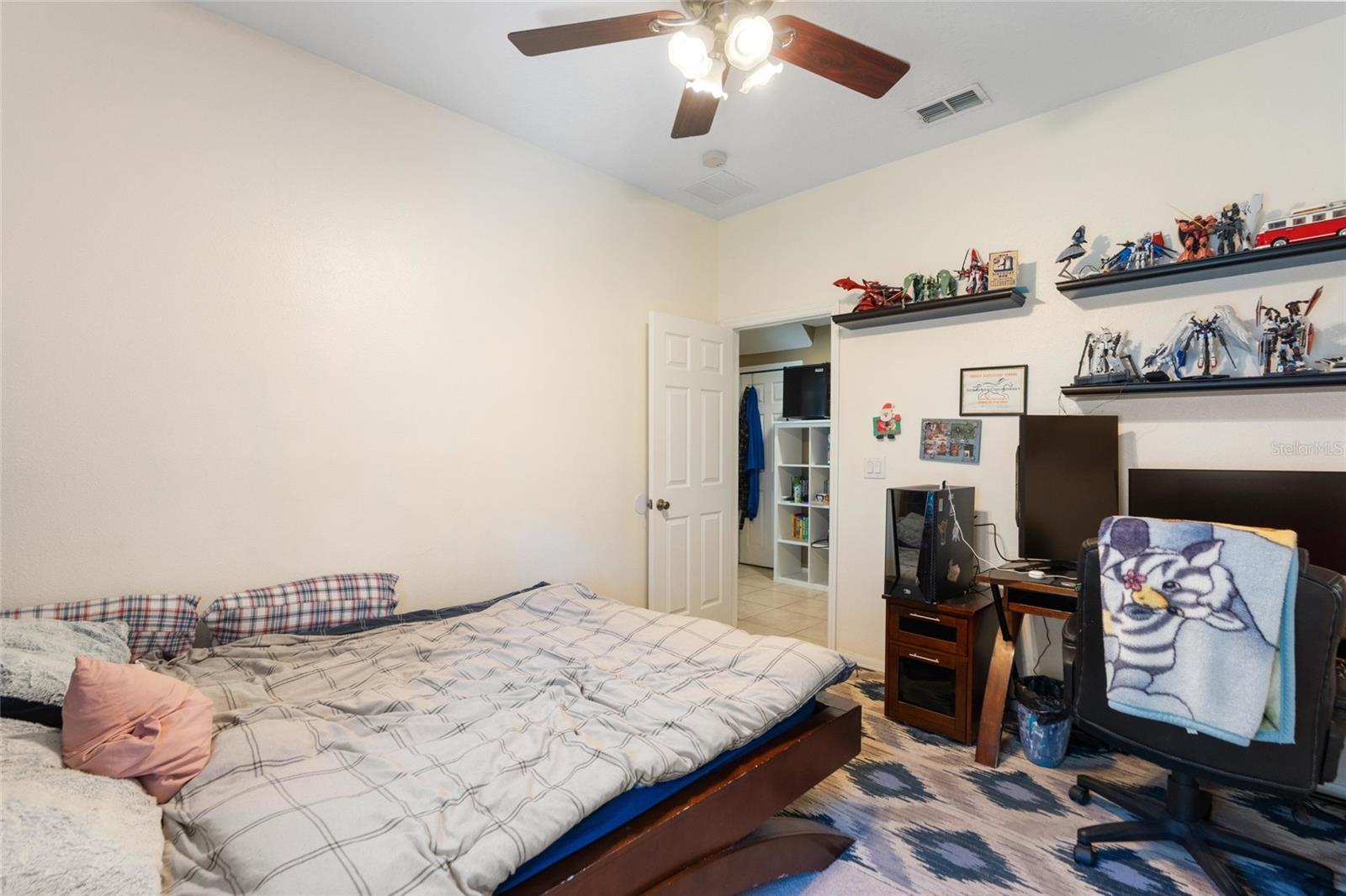 WATERS EDGE - Residential