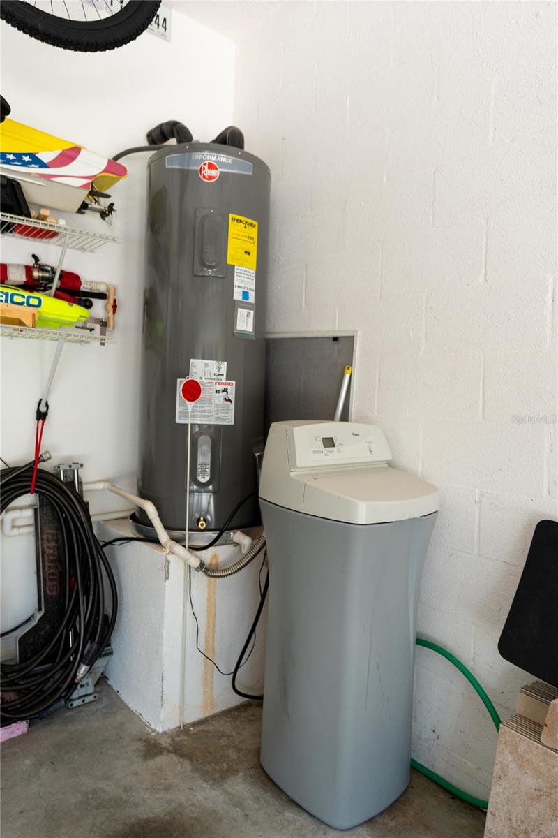 WATERS EDGE - Residential