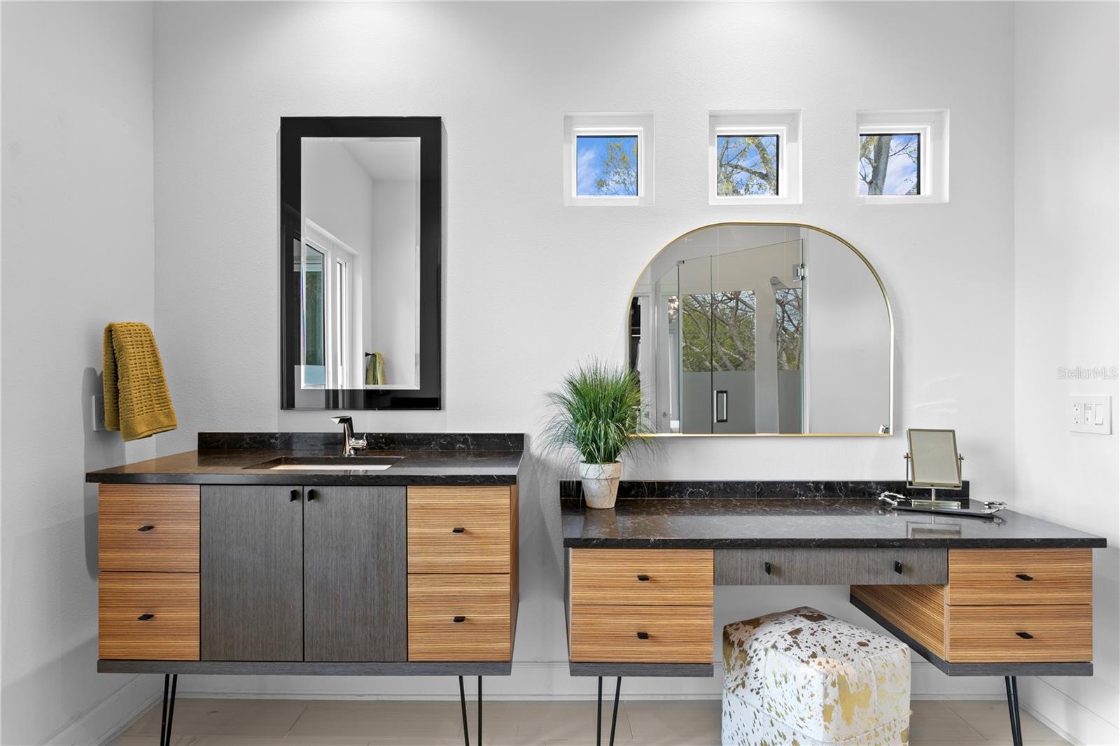 DAVIS ISLANDS PB10 PG52 TO 57 - Residential