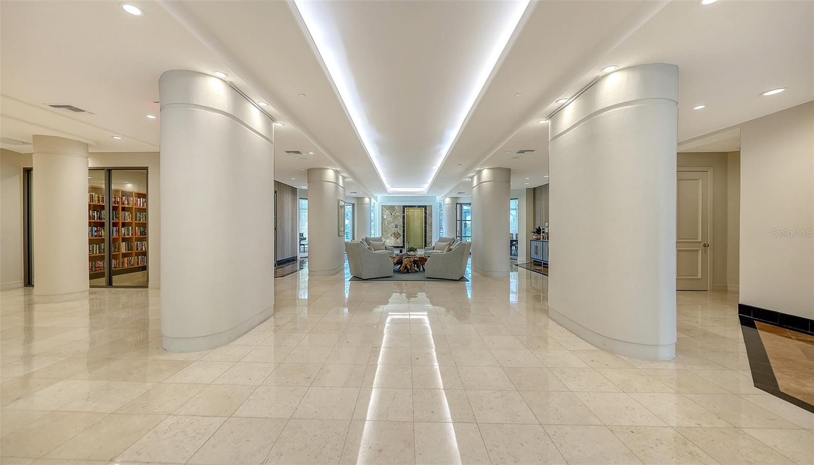 340 S PALM AVENUE 44, SARASOTA, FL, 34236 4 340 S PALM AVENUE 44