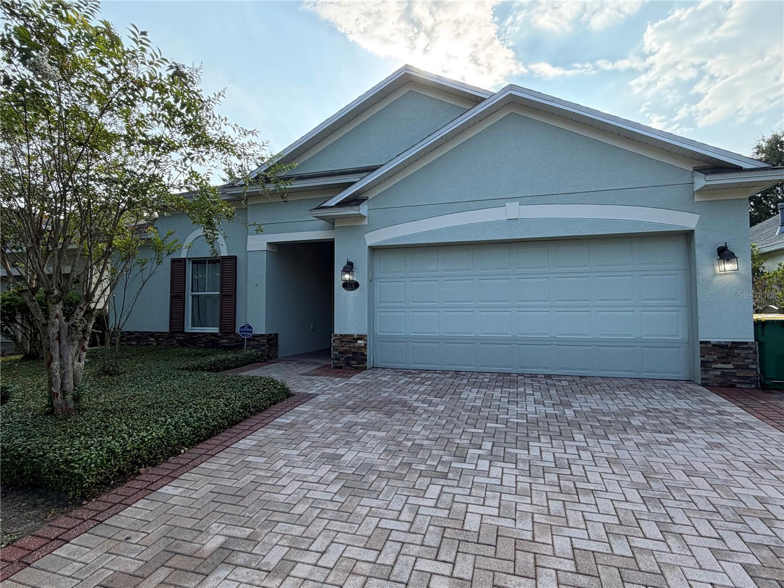 115 GLADESDOWN COURT