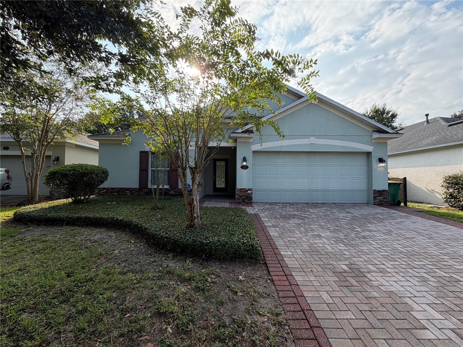 115 GLADESDOWN COURT