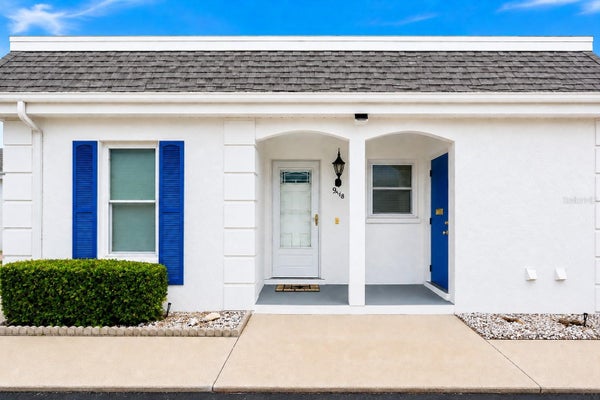 9718 HERNANDO CT, BRADENTON, FL 34210 - Image 4f4359ee945b1bcc9900d7d4efd9a5f9/380617761