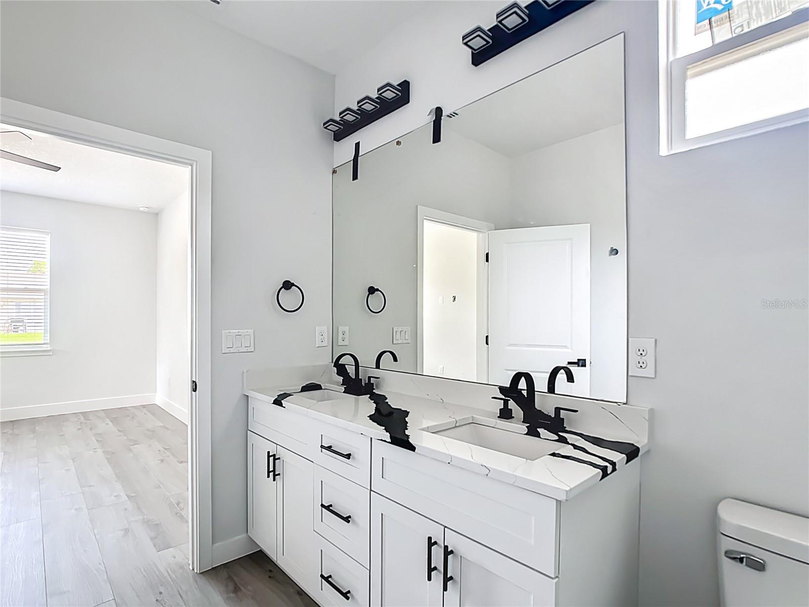 MARION OAKS - Residential