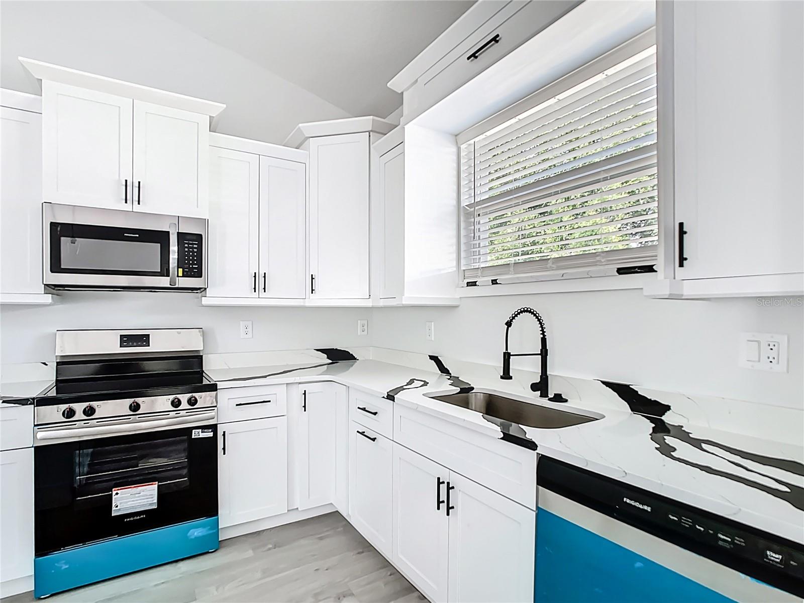 MARION OAKS - Residential