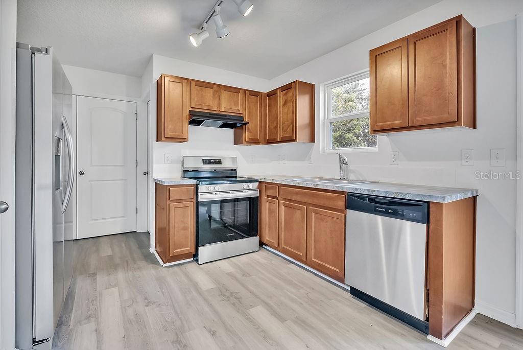 303 ANCHOVIE COURT