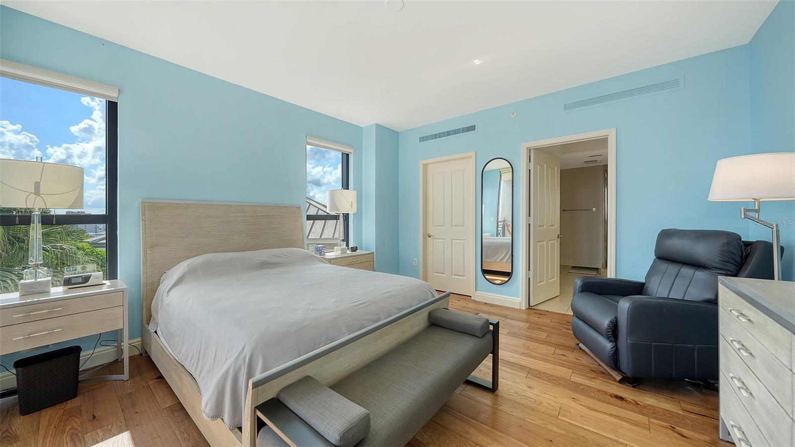 PLAZA AT 05 POINTS RESIDENCES - Residential