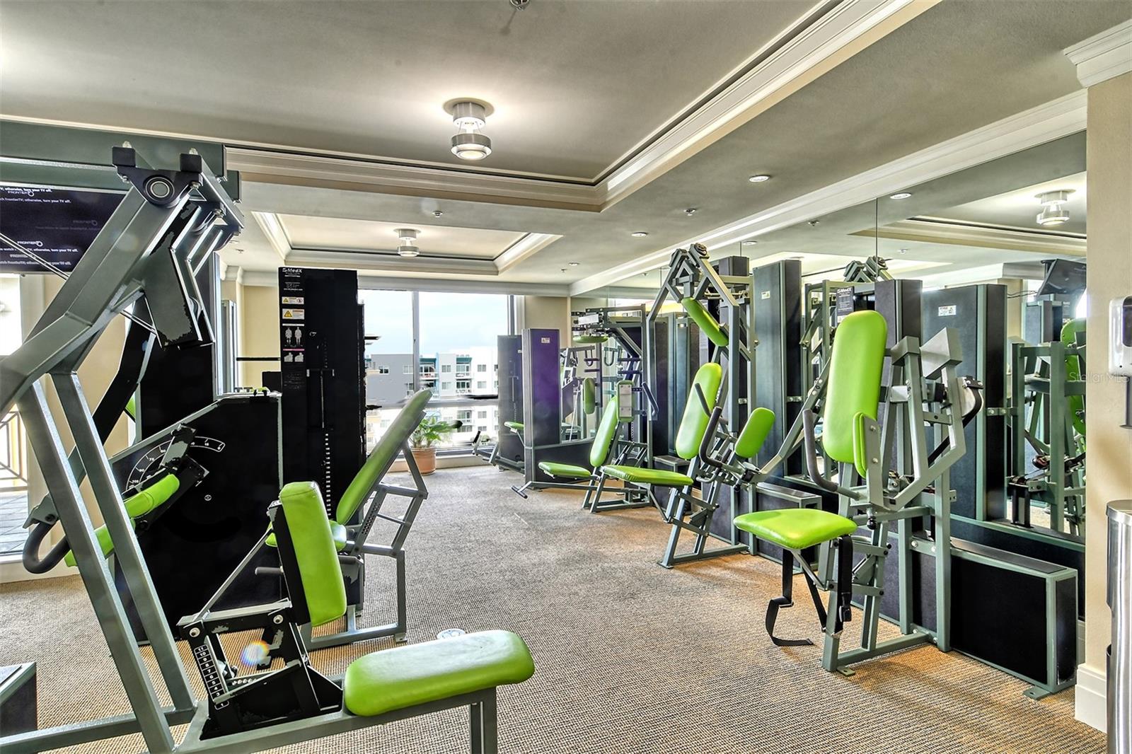 PLAZA AT 05 POINTS RESIDENCES - Residential