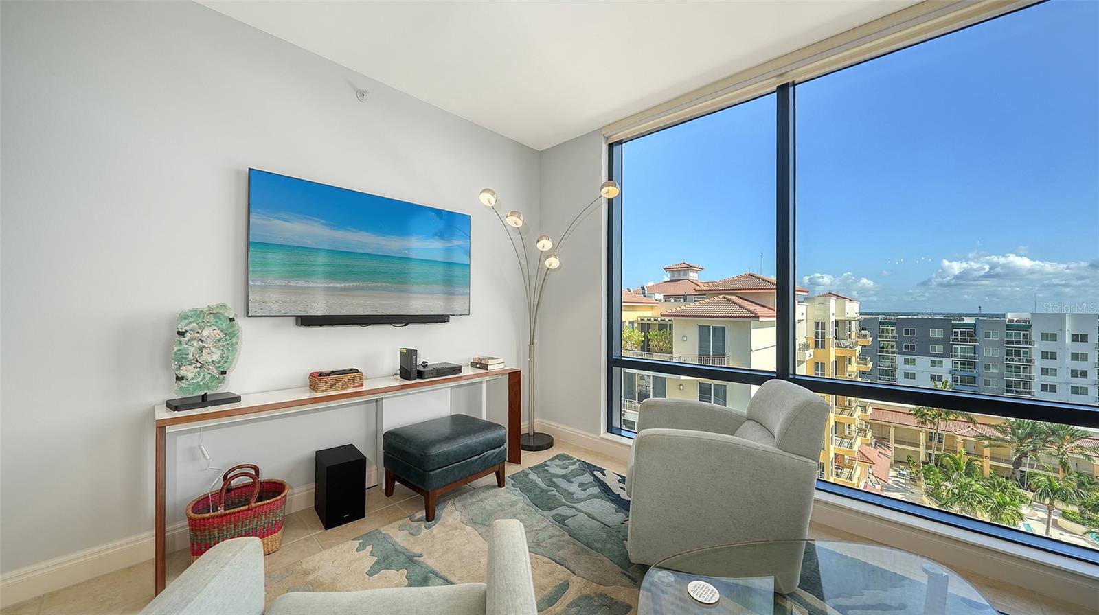 PLAZA AT 05 POINTS RESIDENCES - Residential