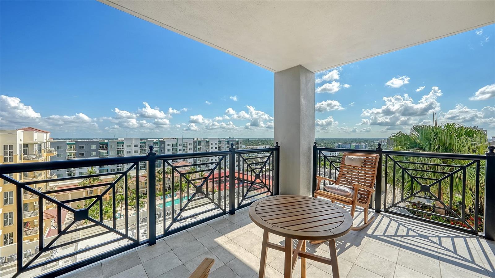 PLAZA AT 05 POINTS RESIDENCES - Residential