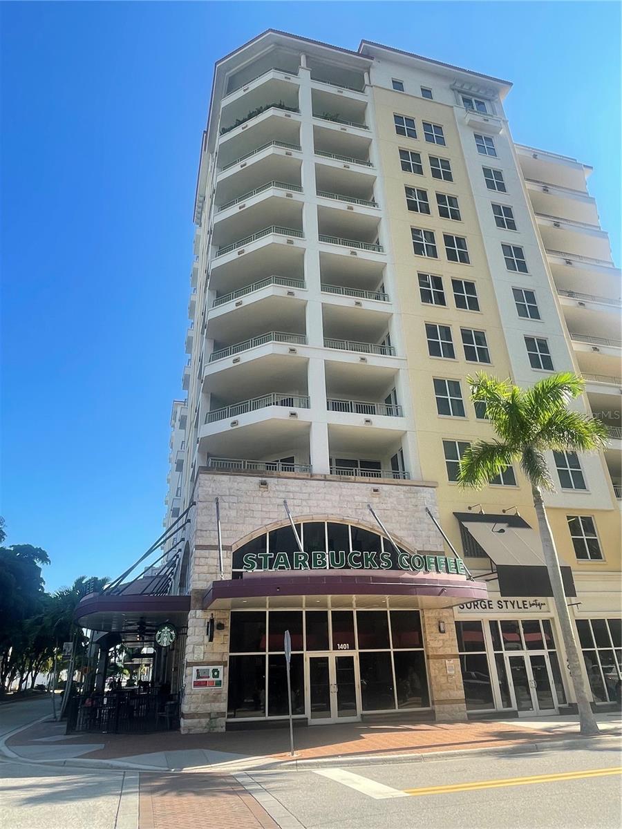 PLAZA AT 05 POINTS RESIDENCES - Residential