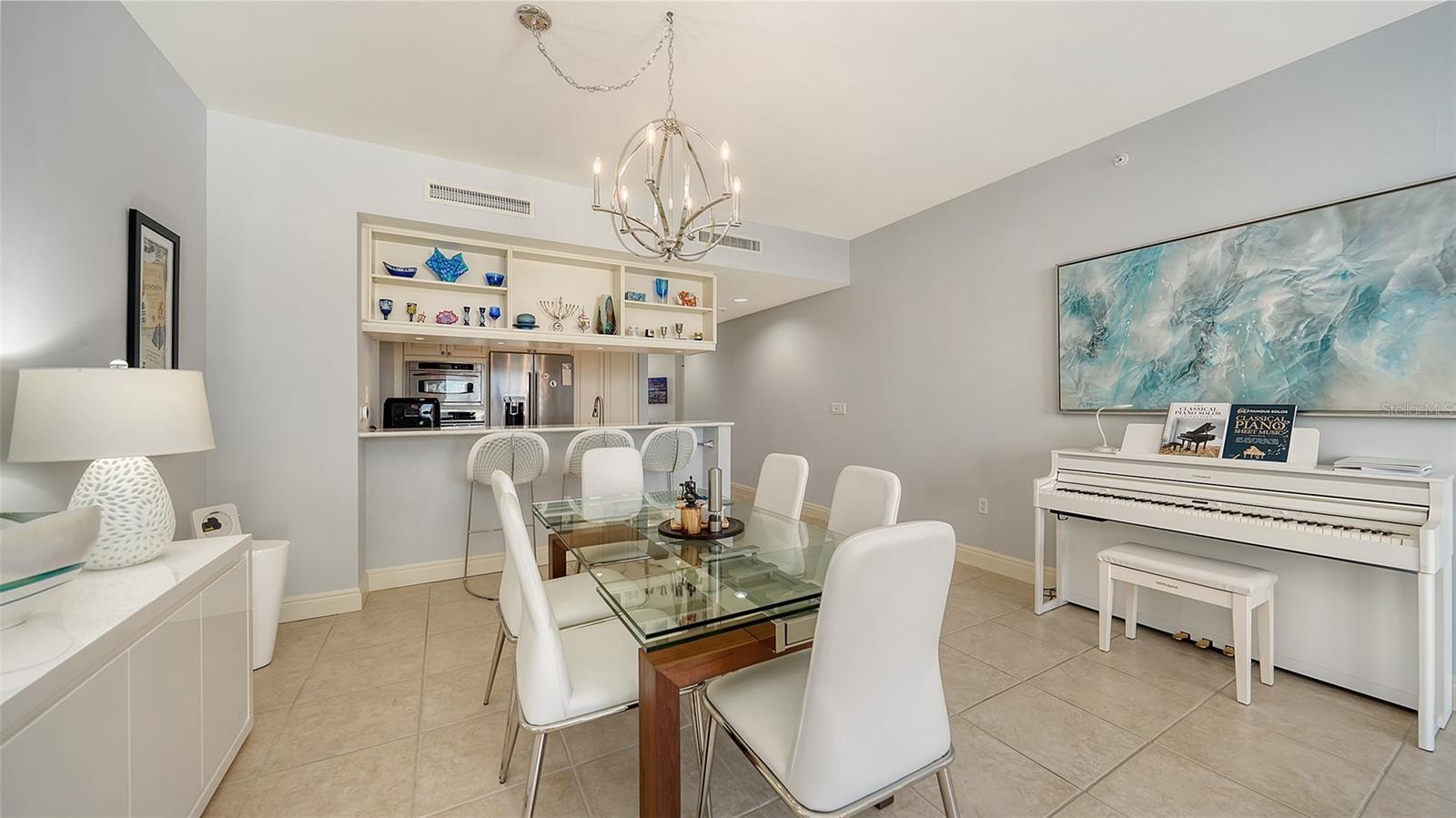 PLAZA AT 05 POINTS RESIDENCES - Residential