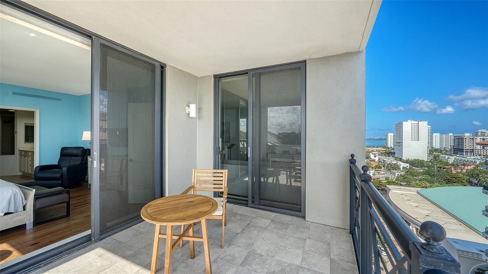 PLAZA AT 05 POINTS RESIDENCES - Residential