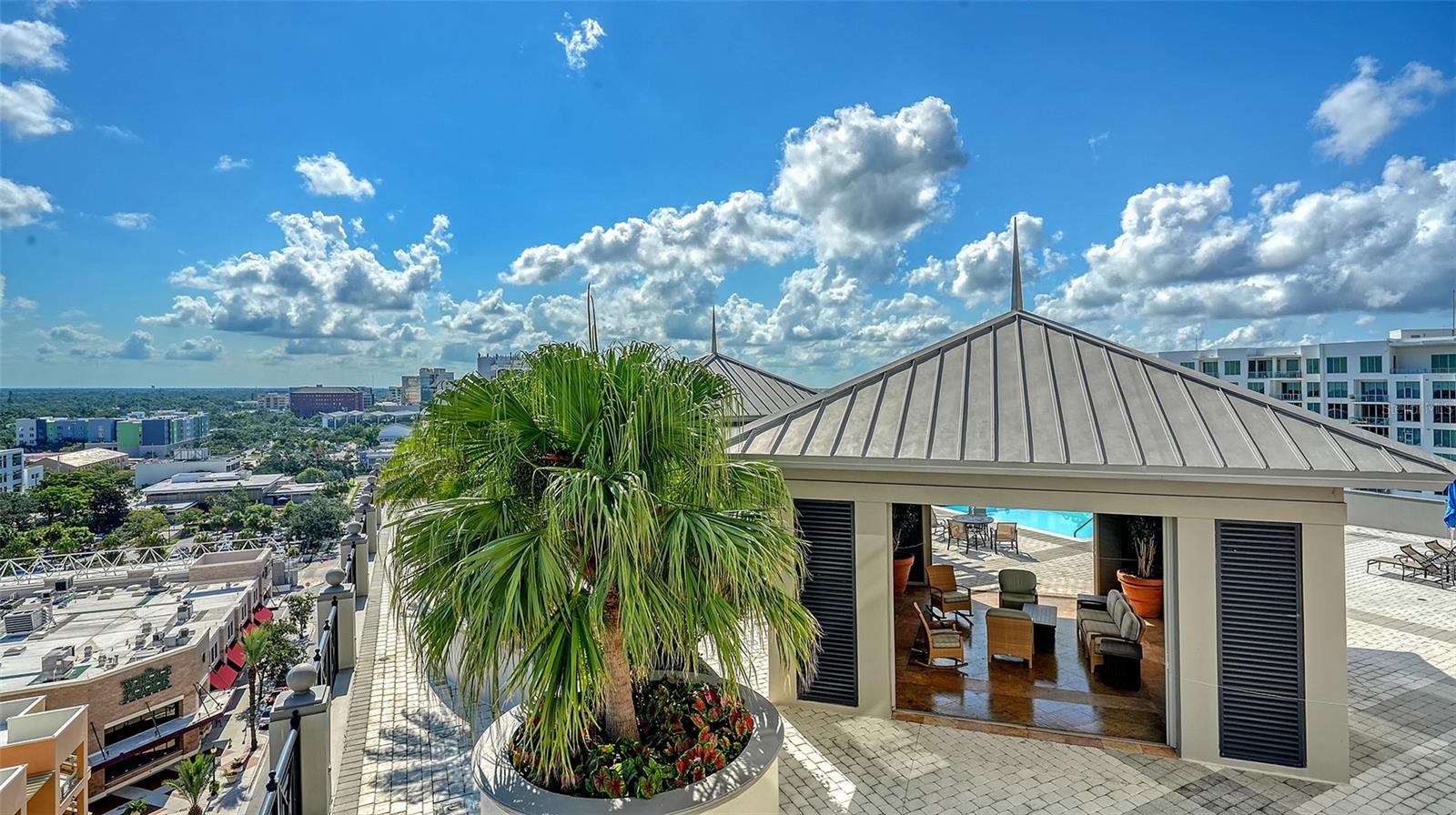 PLAZA AT 05 POINTS RESIDENCES - Residential