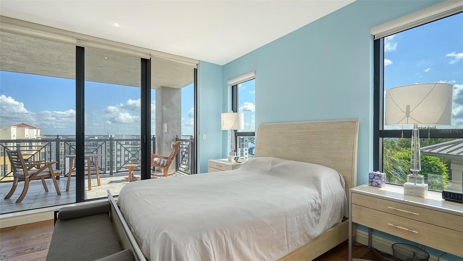 PLAZA AT 05 POINTS RESIDENCES - Residential