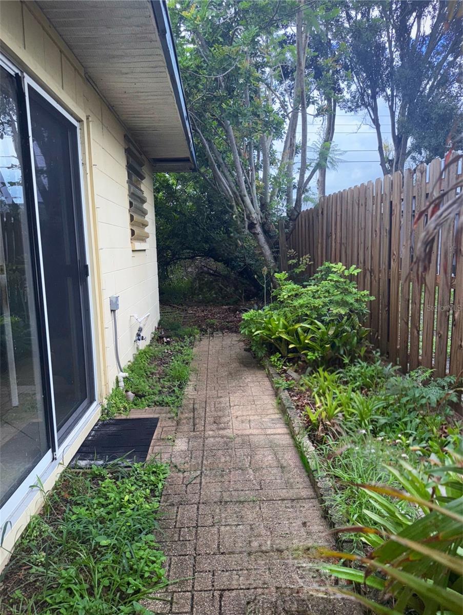 Search Properties for Sale 2 260 HILLVIEW RD