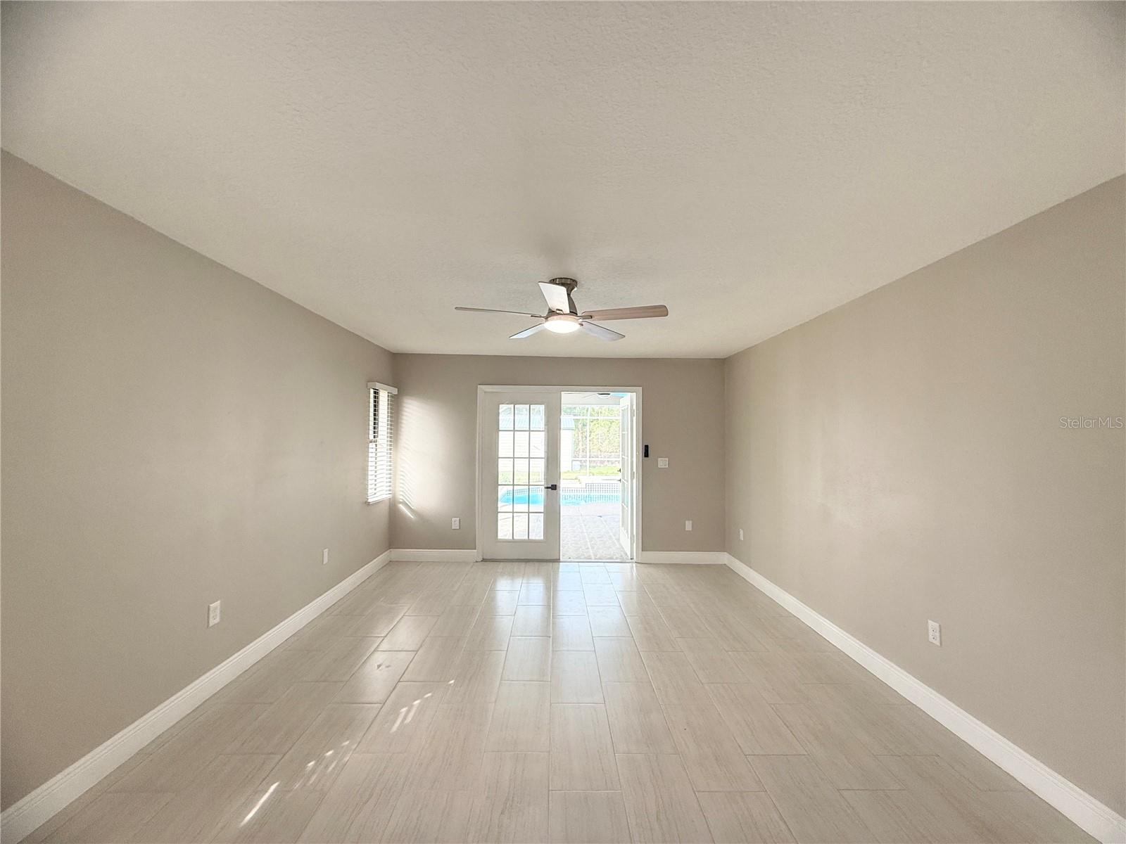 COUNTRY SIDE MANOR - Residential