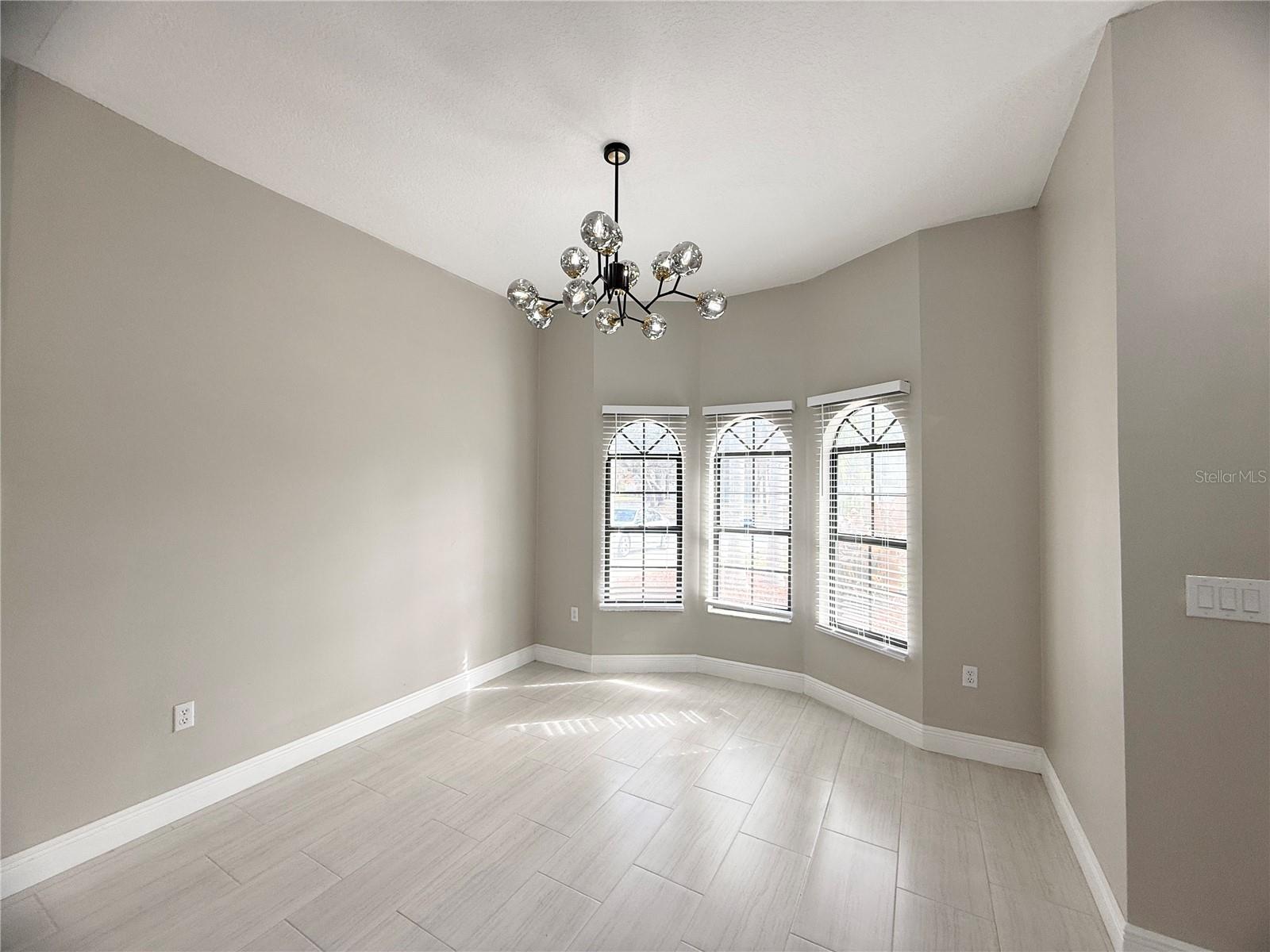 COUNTRY SIDE MANOR - Residential