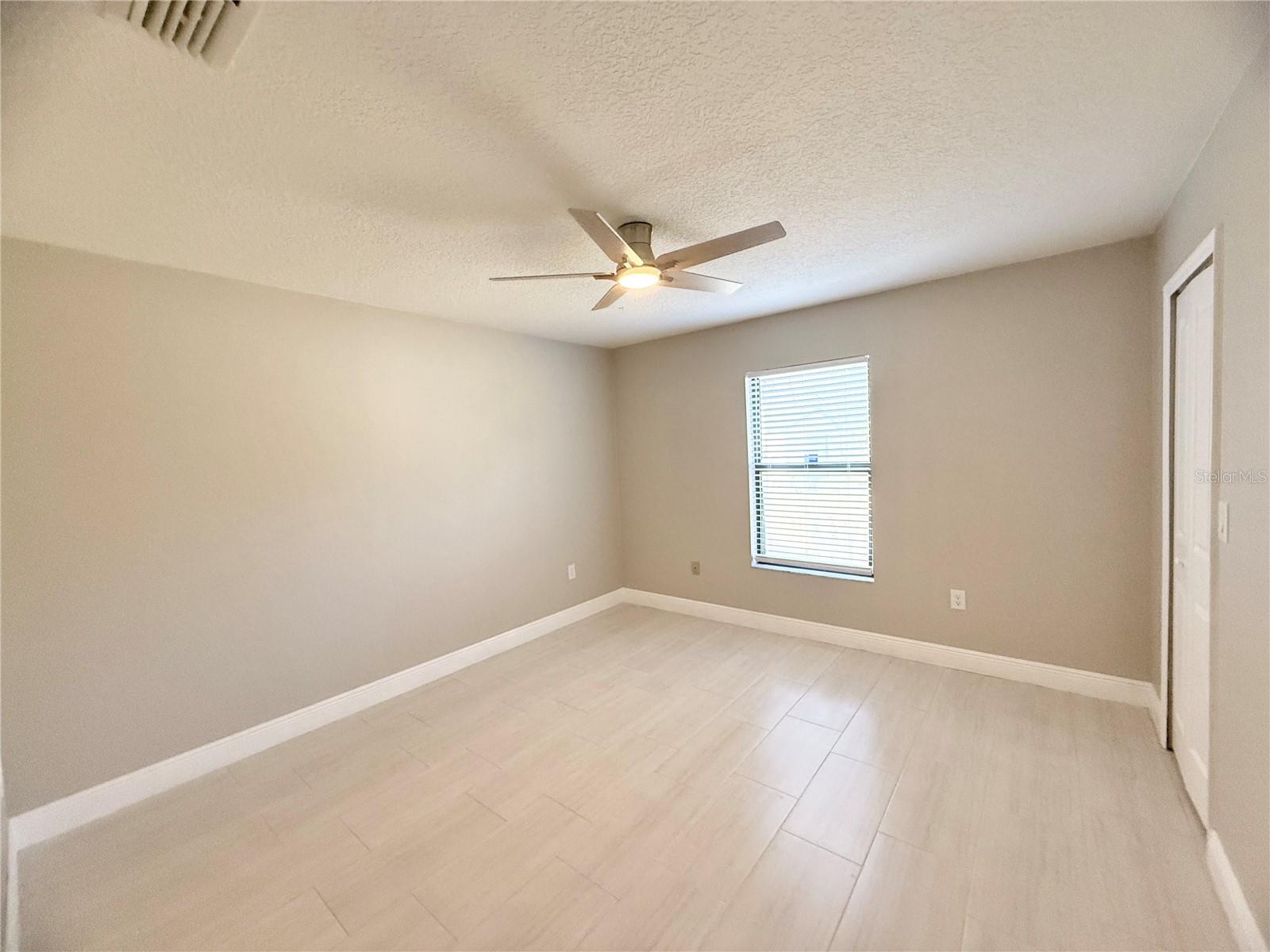 COUNTRY SIDE MANOR - Residential