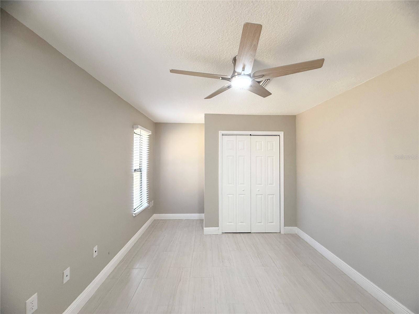 COUNTRY SIDE MANOR - Residential