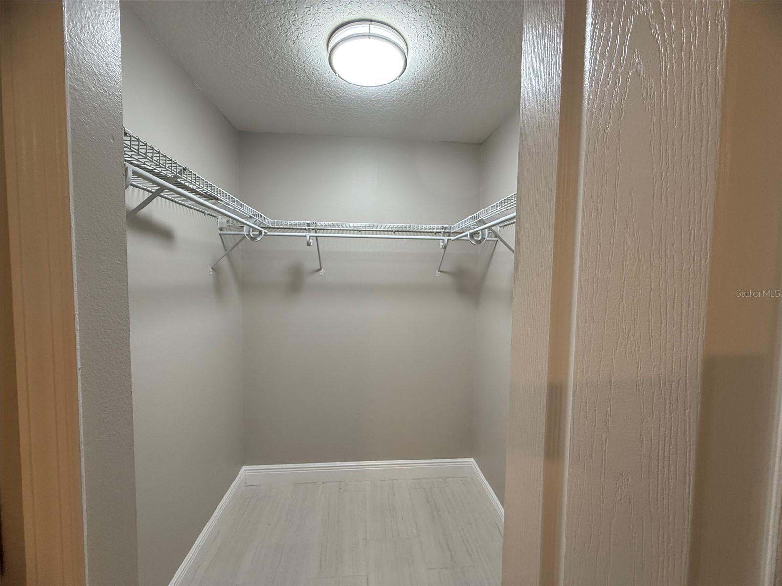 COUNTRY SIDE MANOR - Residential