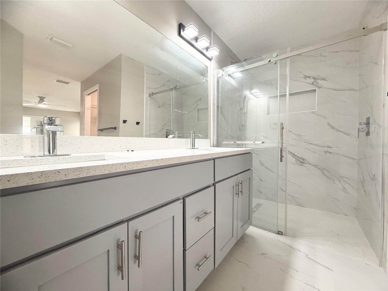 COUNTRY SIDE MANOR - Residential