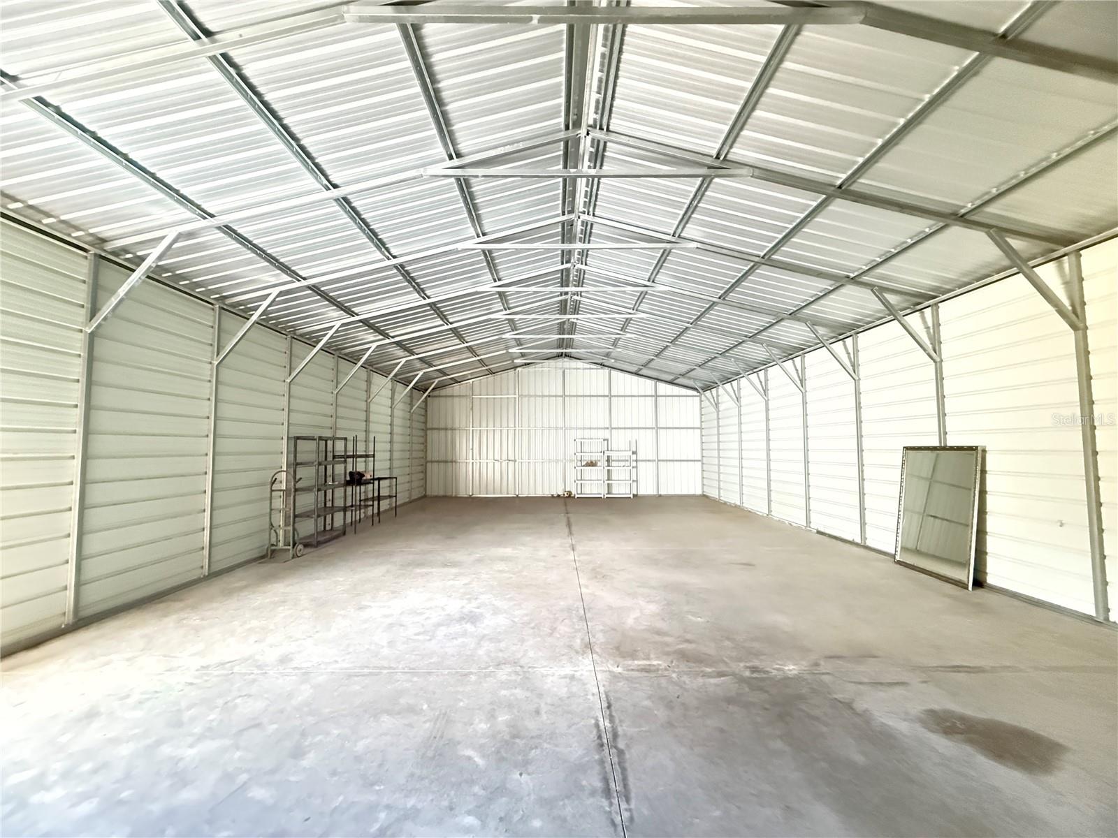 COUNTRY SIDE MANOR - Residential