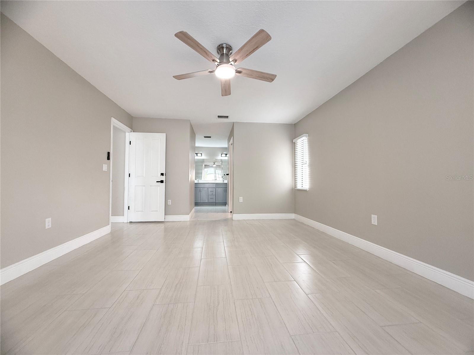 COUNTRY SIDE MANOR - Residential