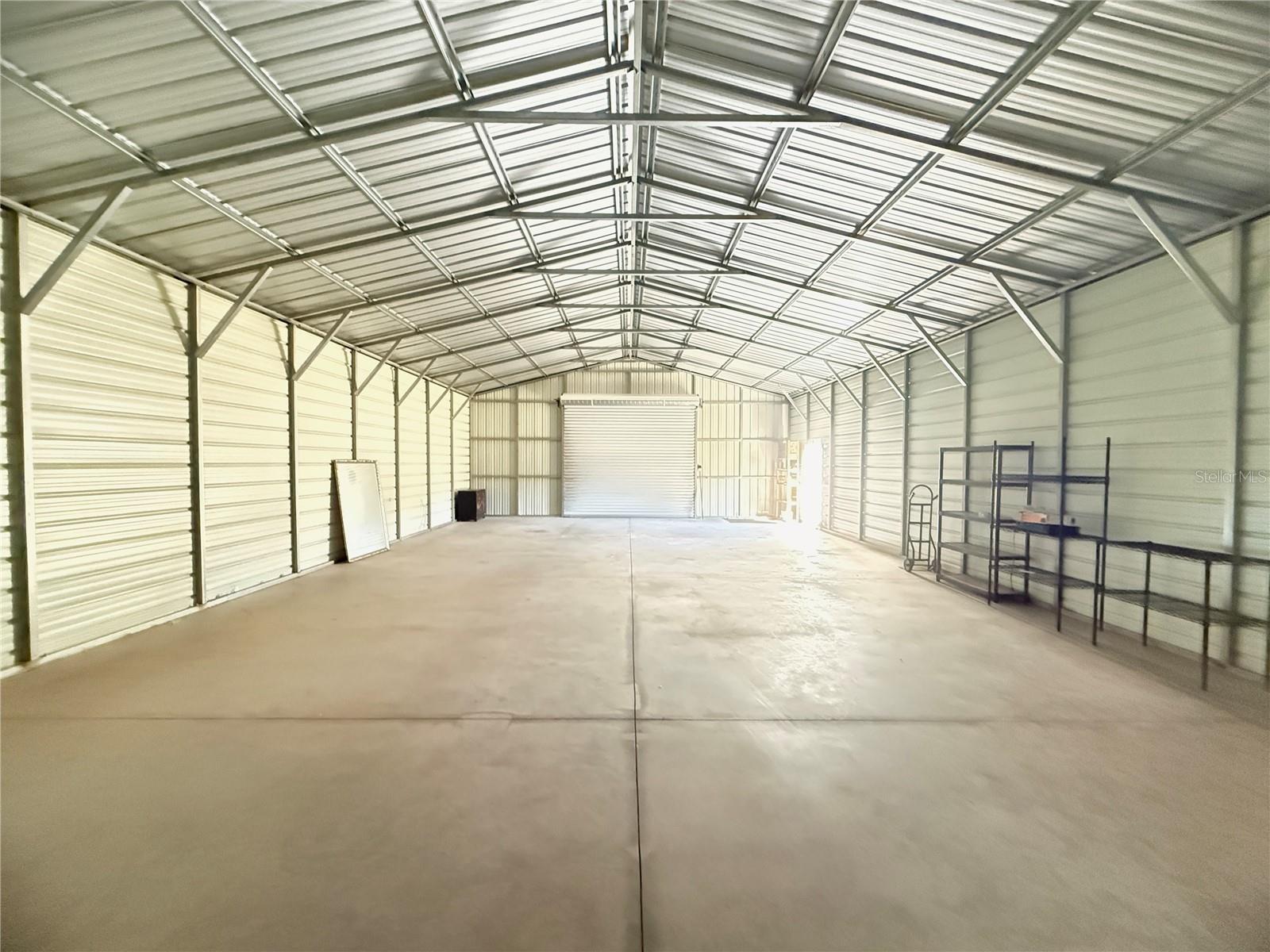 COUNTRY SIDE MANOR - Residential