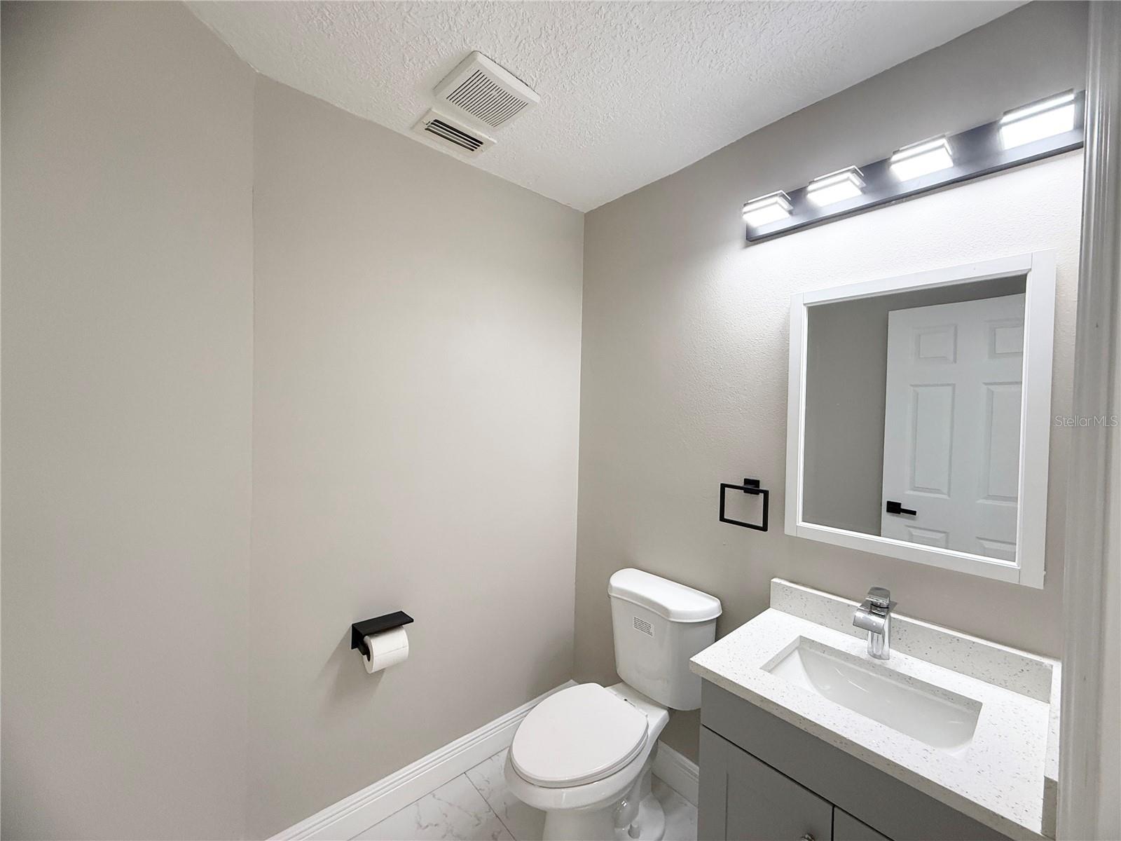 COUNTRY SIDE MANOR - Residential