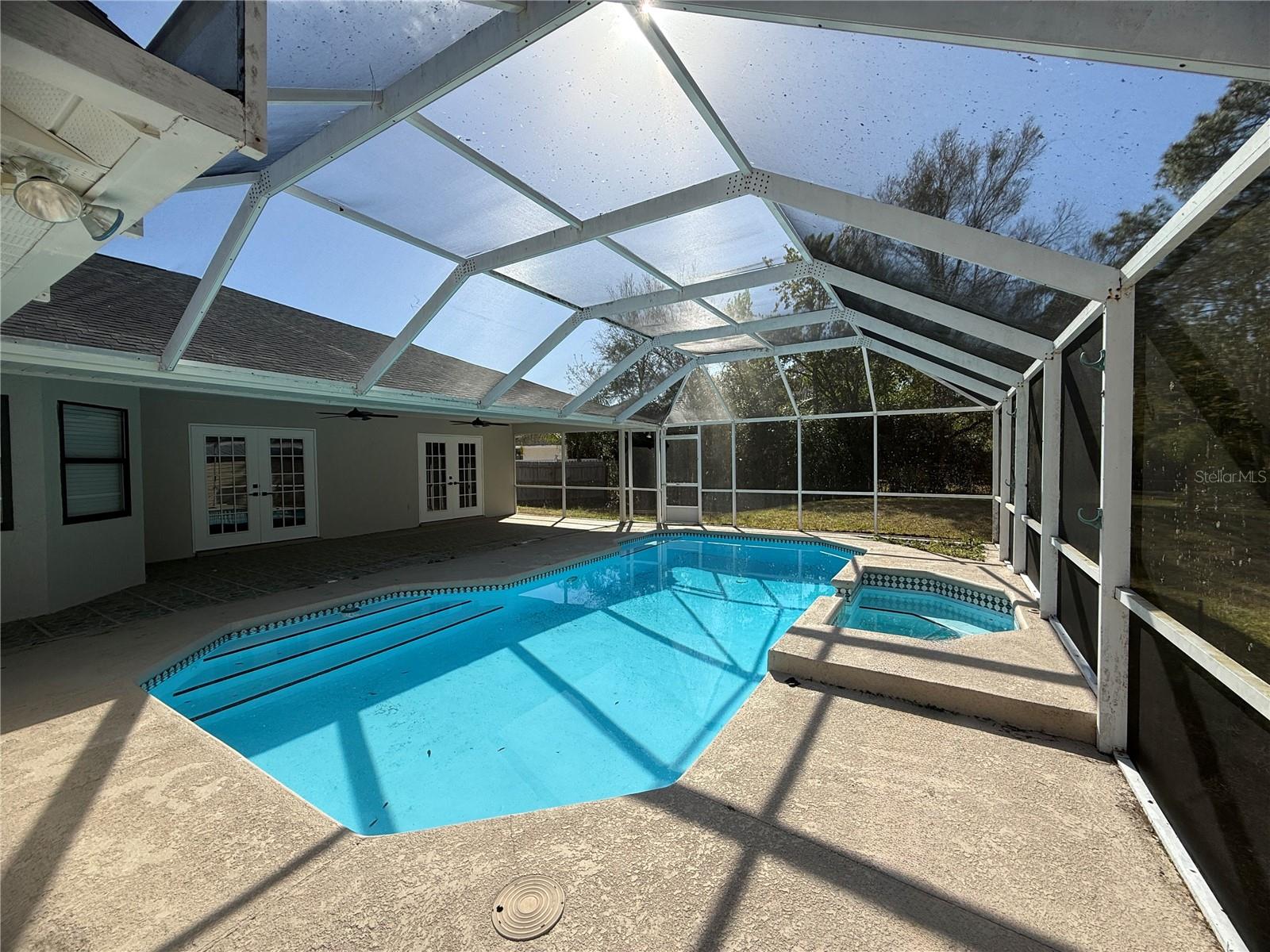 COUNTRY SIDE MANOR - Residential