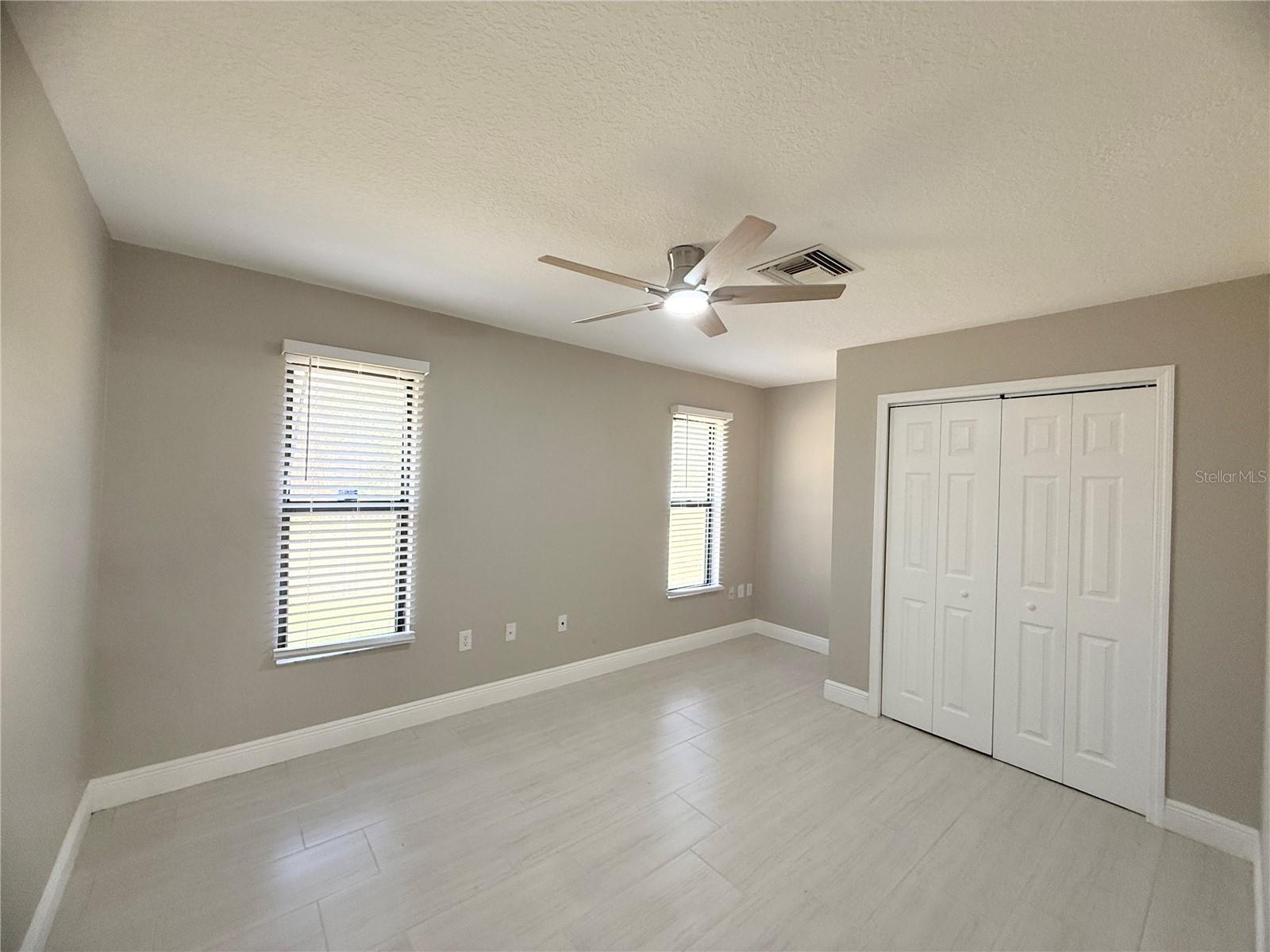 COUNTRY SIDE MANOR - Residential