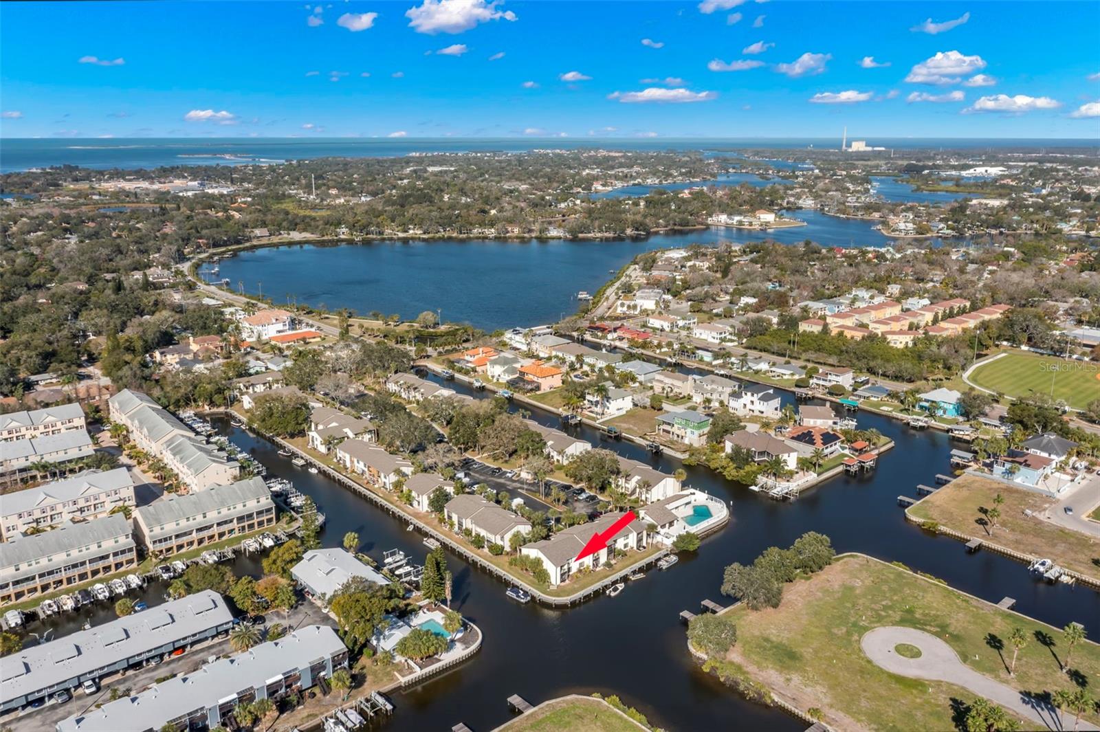 MOORINGS THE CONDO - Residential Lease