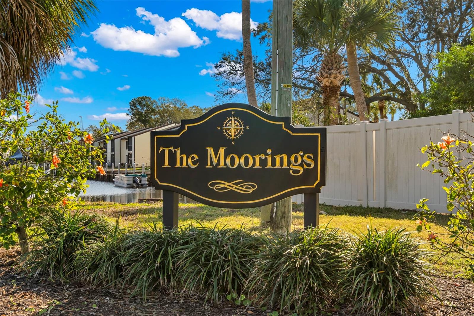 MOORINGS THE CONDO - Residential Lease
