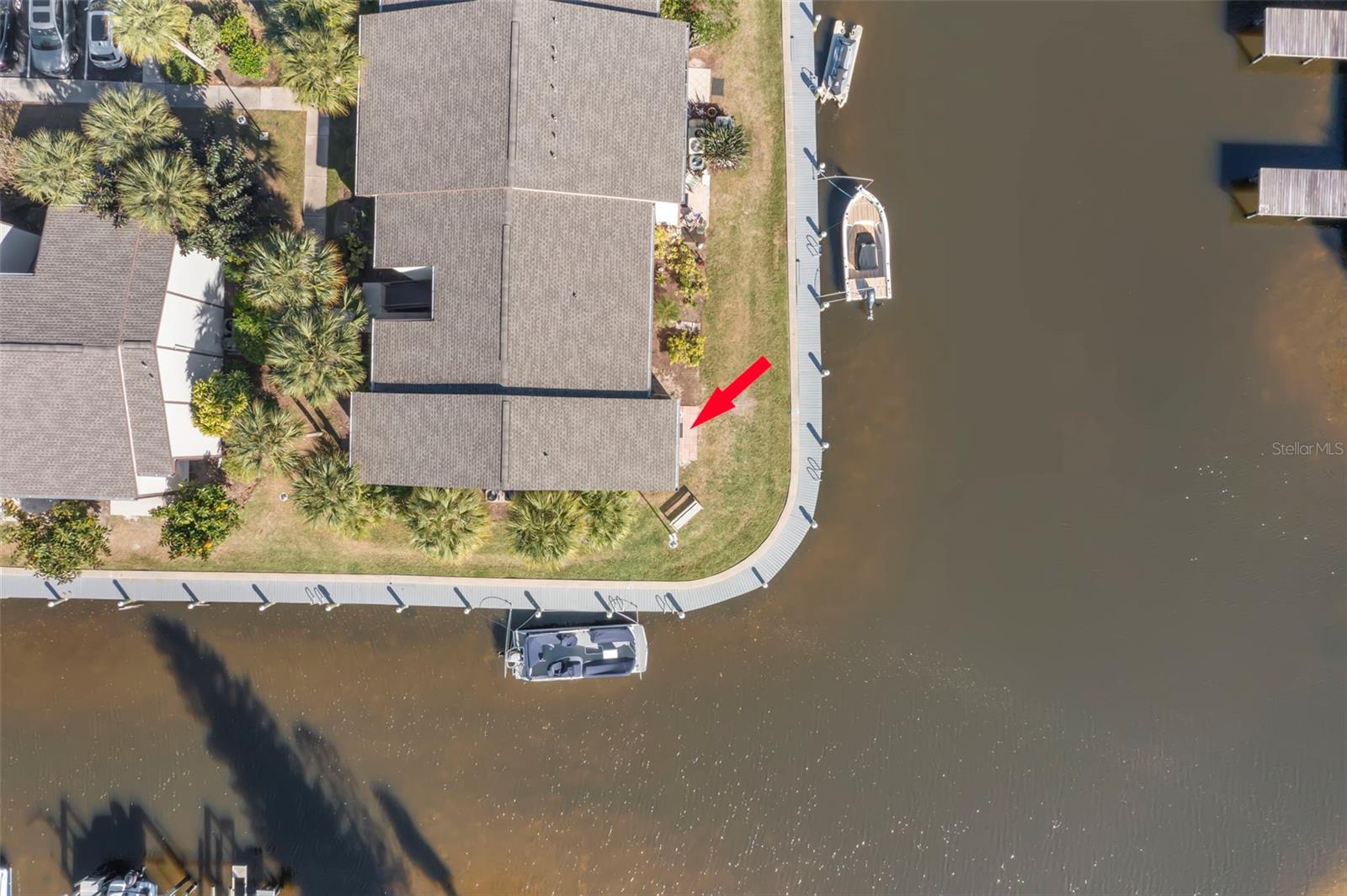 MOORINGS THE CONDO - Residential Lease