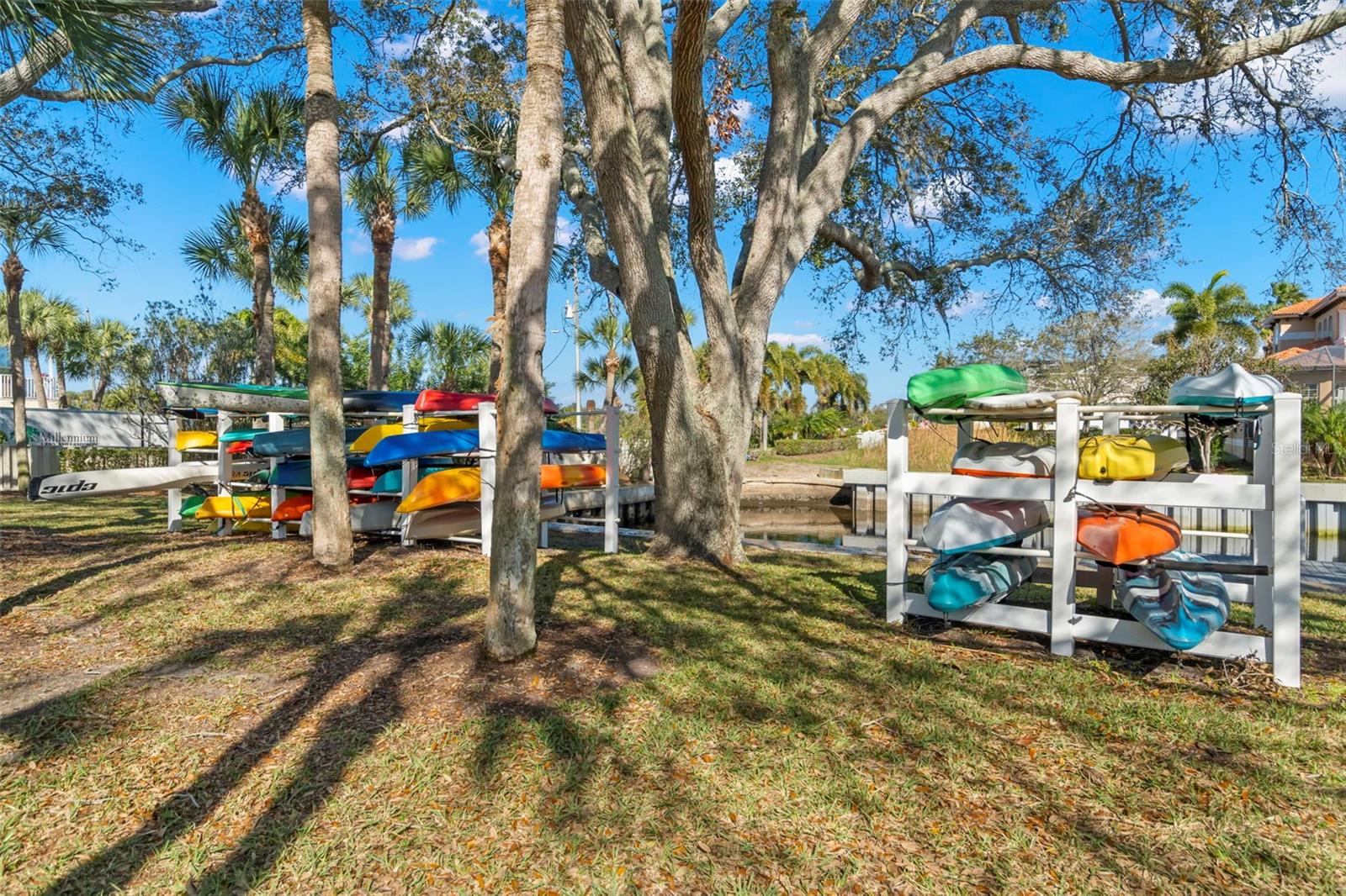 MOORINGS THE CONDO - Residential Lease