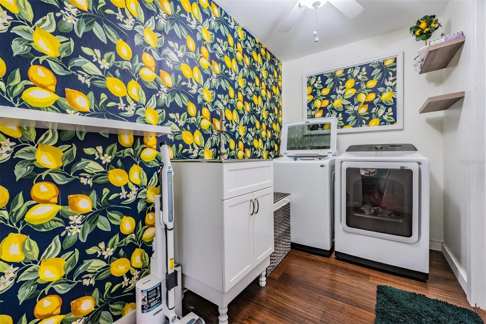 OAKWOOD RAVINE - Residential