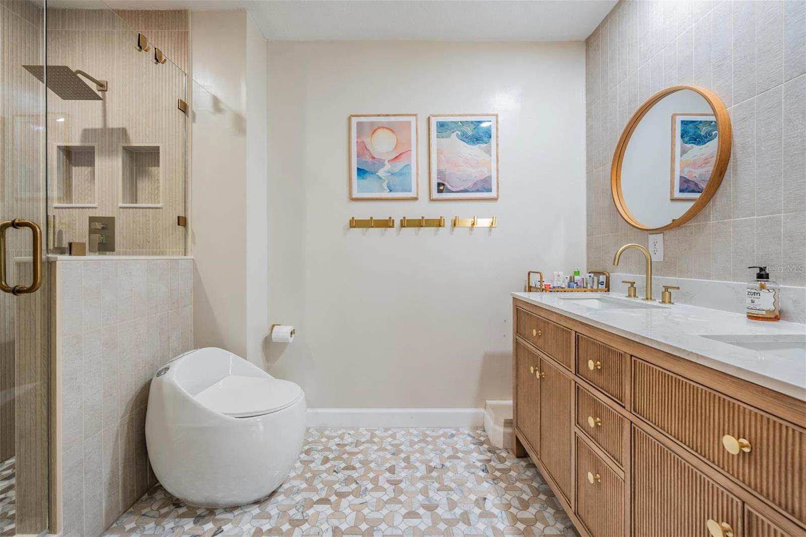 OAKWOOD RAVINE - Residential