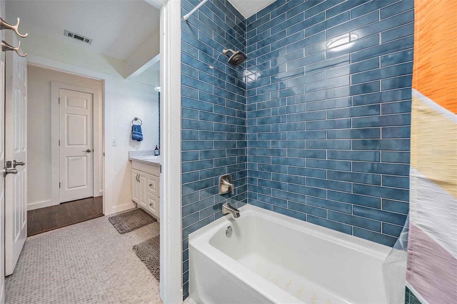 OAKWOOD RAVINE - Residential