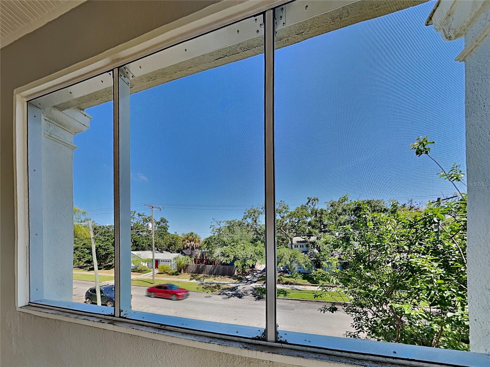 HYDE PARK WEST - Residential Lease