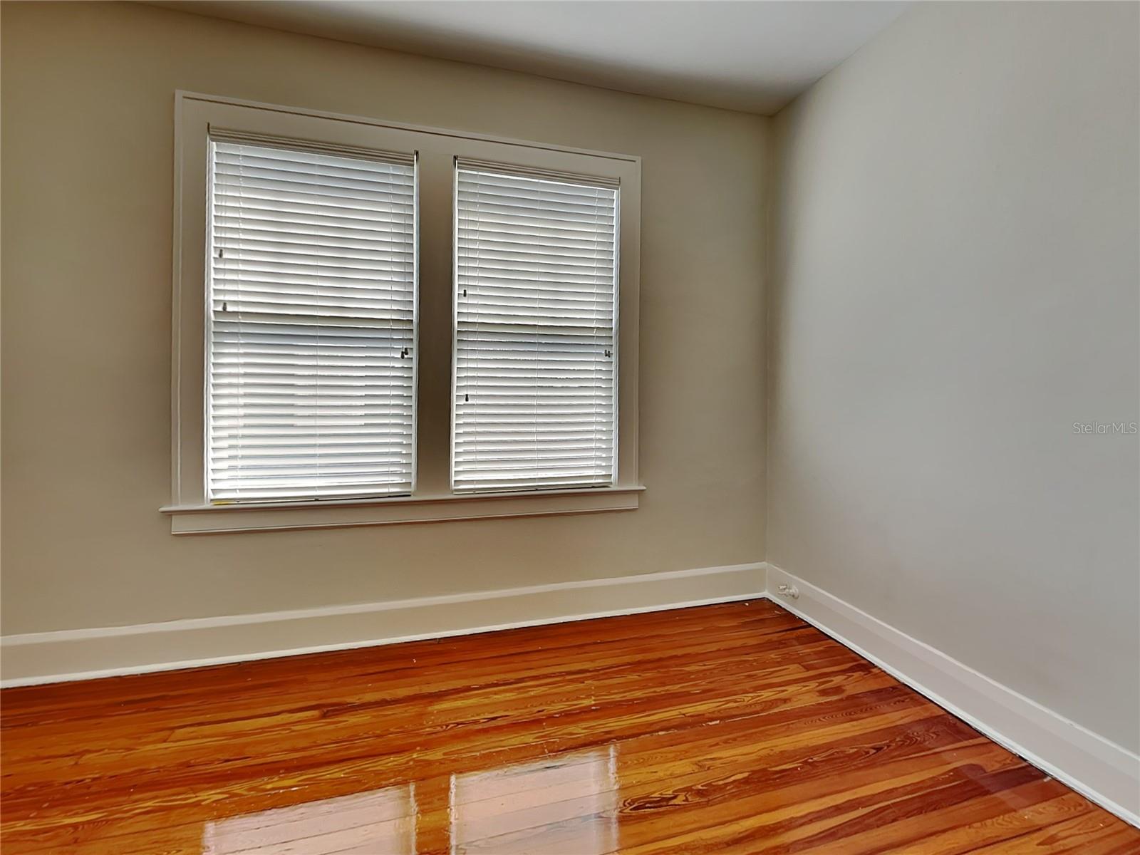 HYDE PARK WEST - Residential Lease