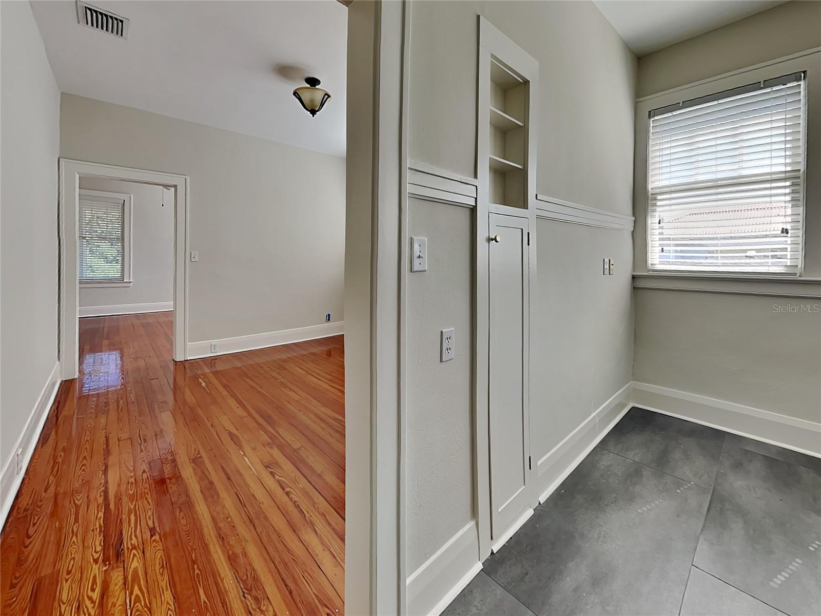 HYDE PARK WEST - Residential Lease