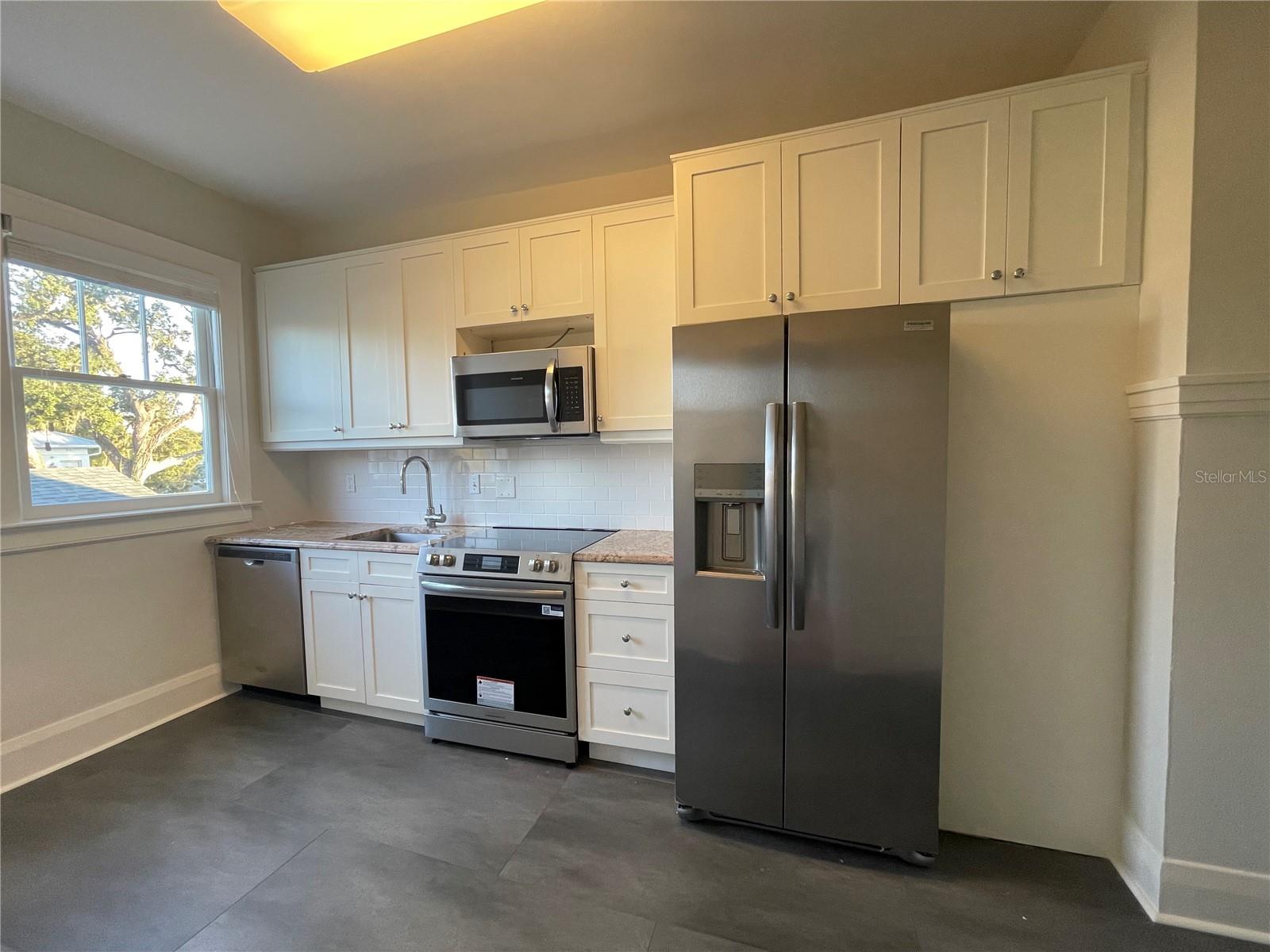 HYDE PARK WEST - Residential Lease